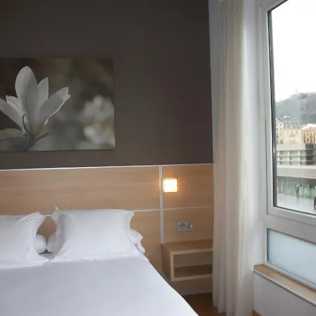 Πανσιόν Kursaal 2*